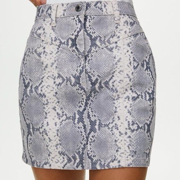 Aritzia Wilfred snake print mini skirt - Picture 1 of 5